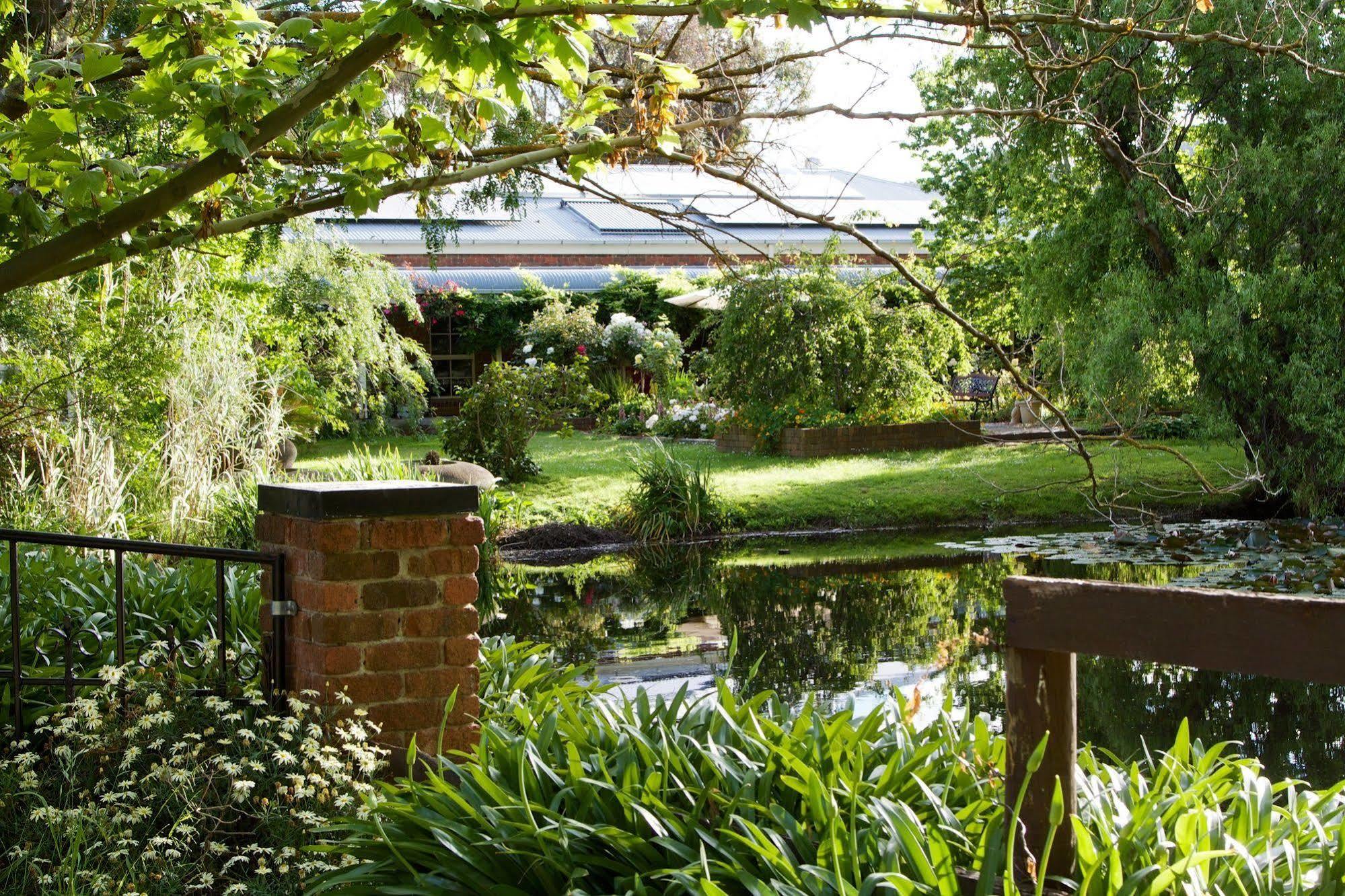 Motel Holly Lane Mews Yarra Glen Exterior foto